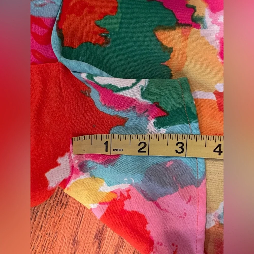 NWOT Floral Flutter Sleeve Romper. Size Small. - Picture 7 of 9